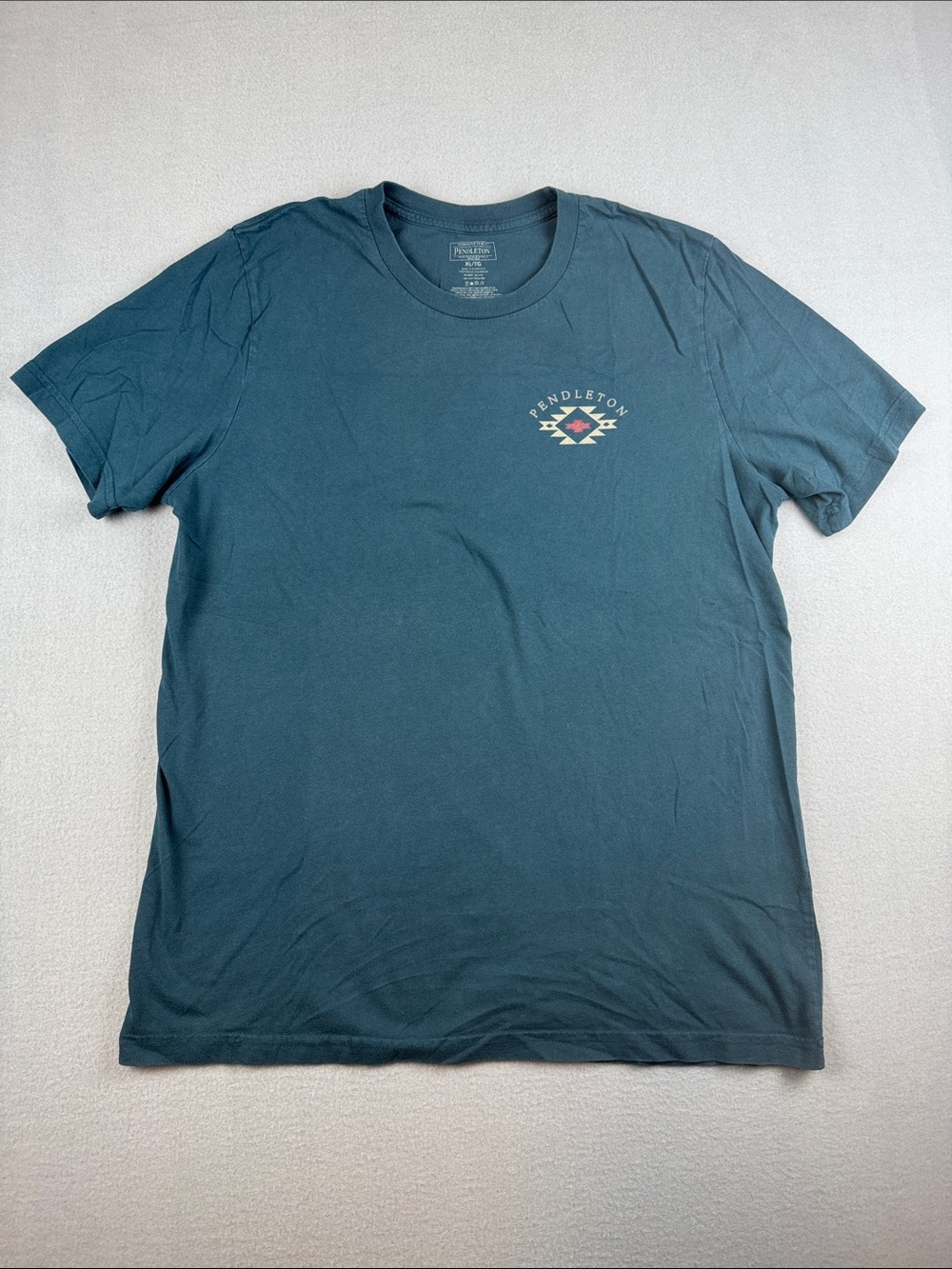 Pendleton Green Short Sleeve Crewneck T-Shirt with Small Chest Graphic
Size: XL